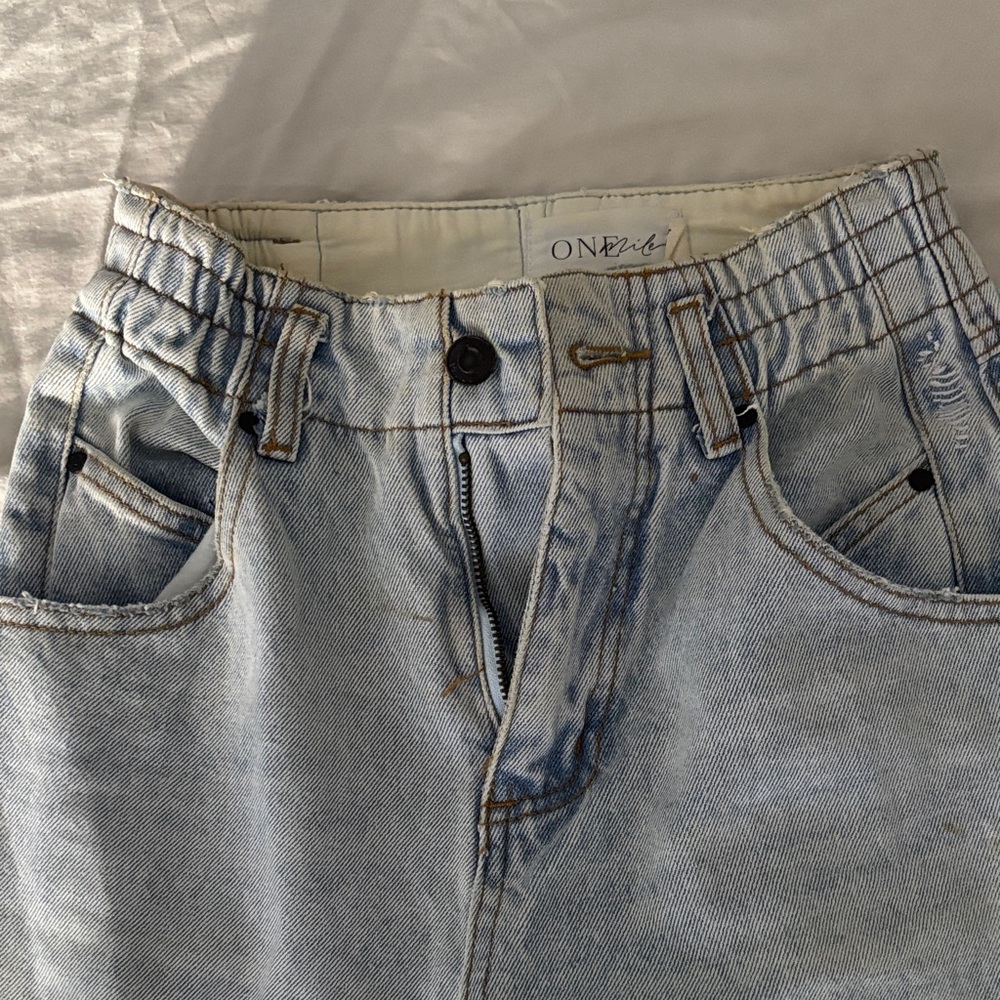 Light Blue High-Wasted Womens Jeans